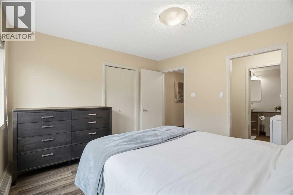 #212 790 Kingsmere Crescent SW - 15