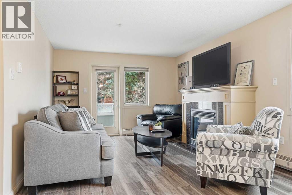 #212 790 Kingsmere Crescent SW - 1