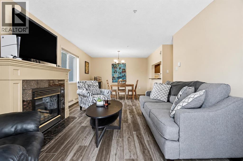#212 790 Kingsmere Crescent SW - 3