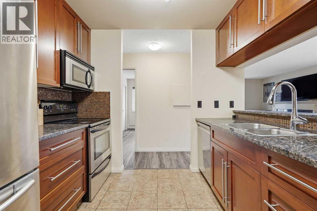 #212 790 Kingsmere Crescent SW - 12
