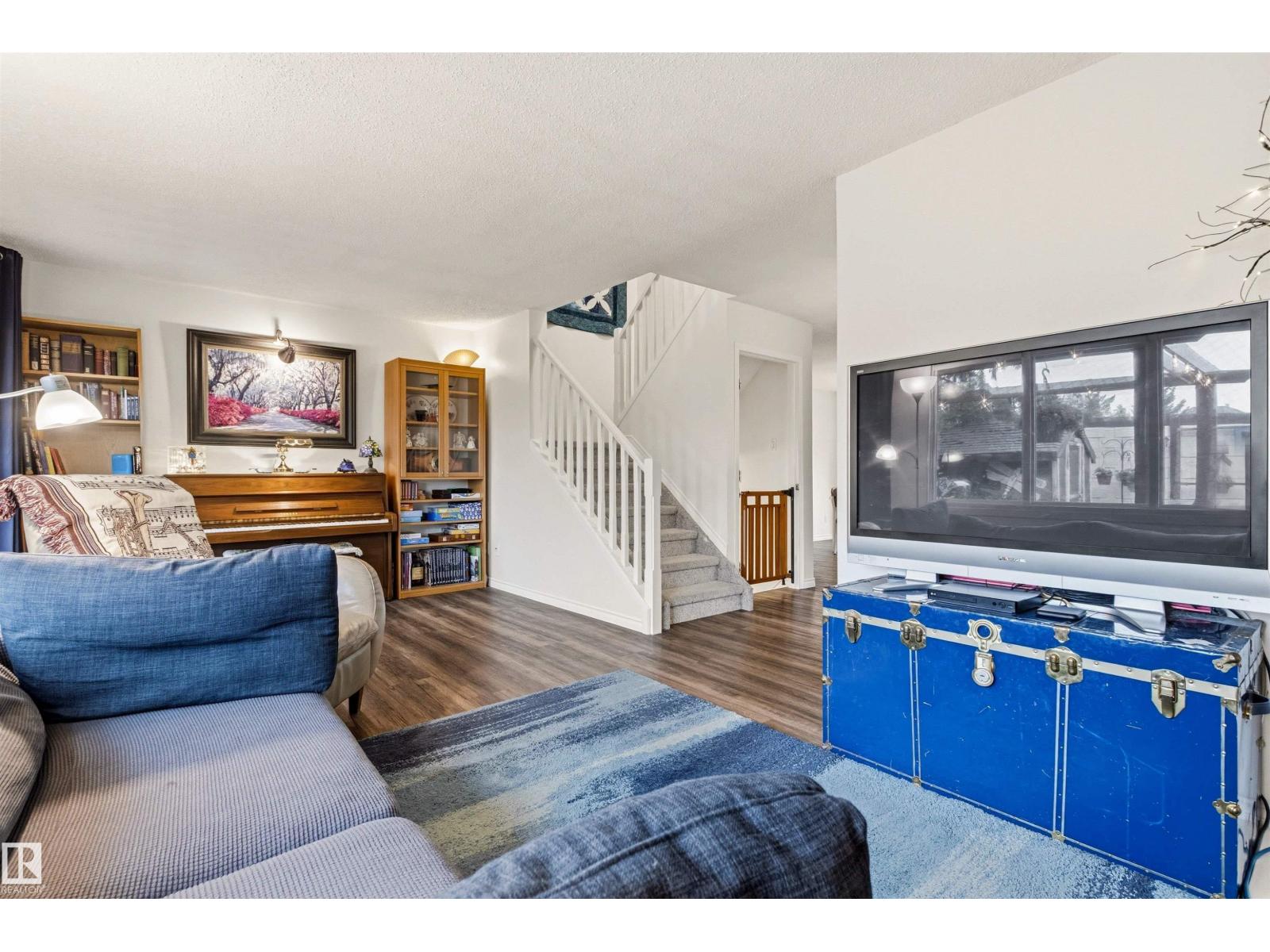 9575 180A ST NW - 18