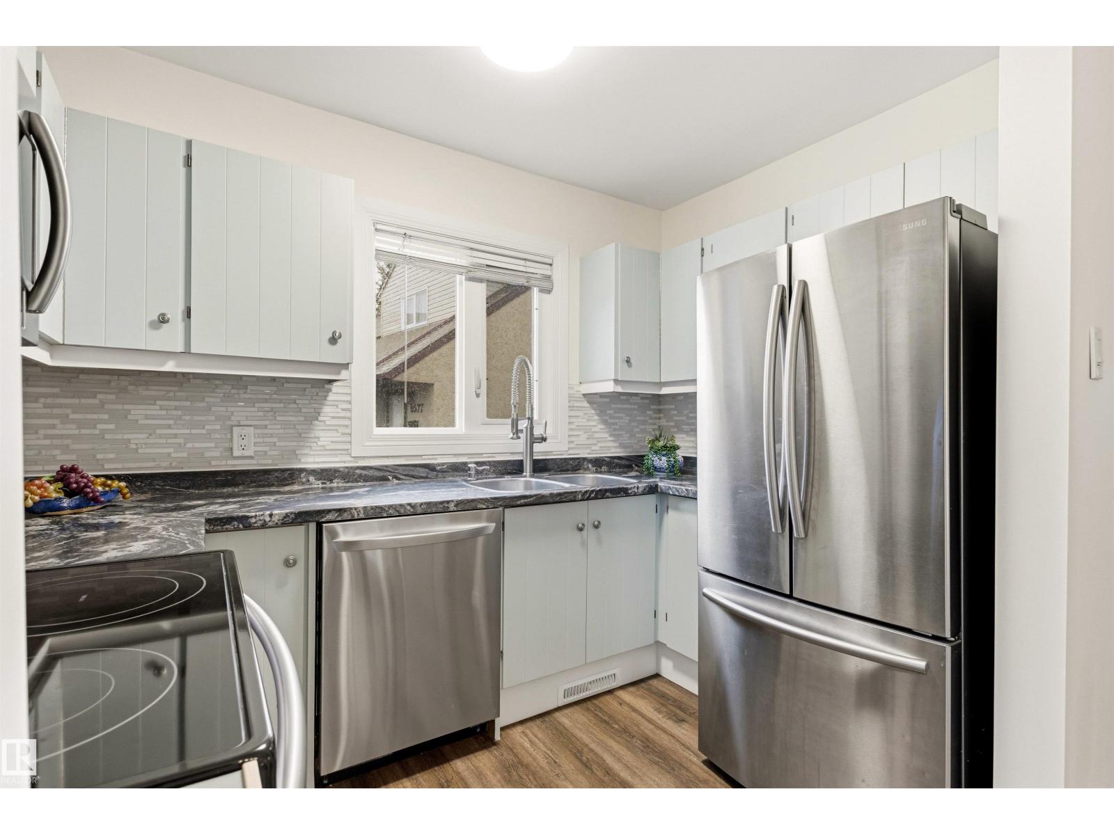 9575 180A ST NW - 12