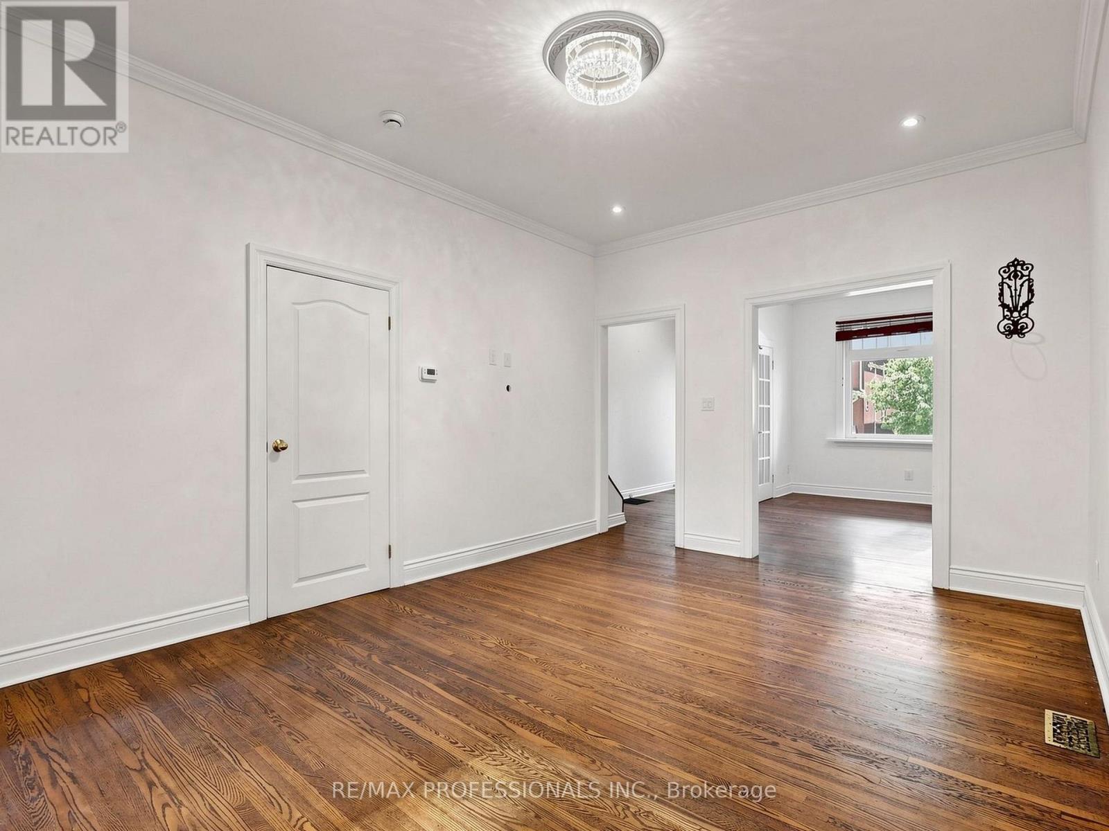 14 BRADLEY AVENUE - 11