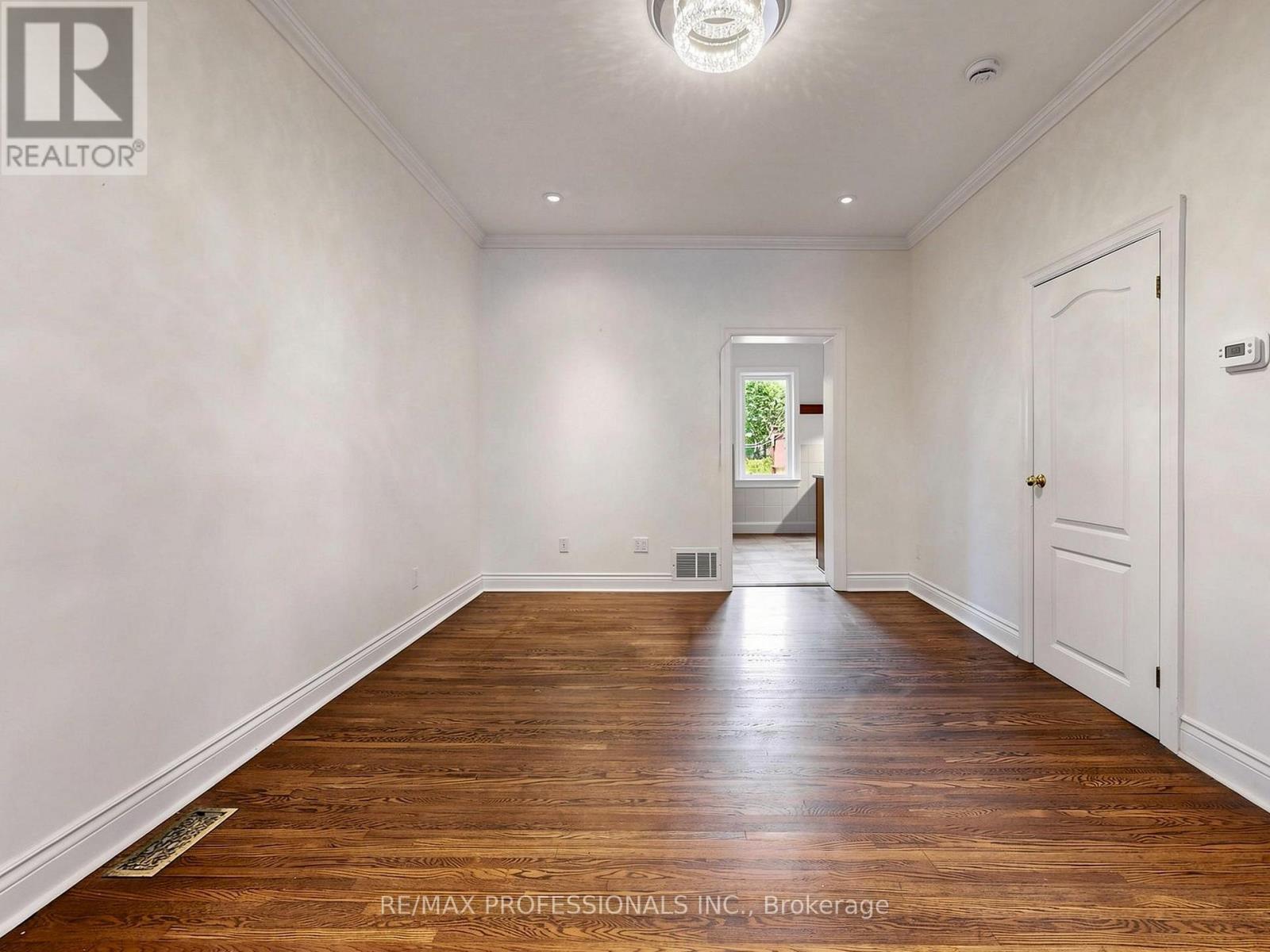 14 BRADLEY AVENUE - 12
