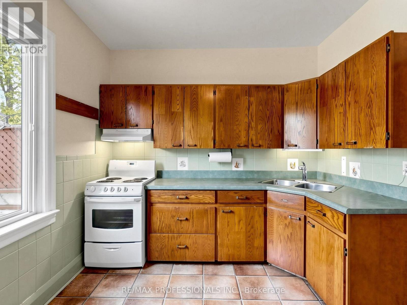 14 BRADLEY AVENUE - 14