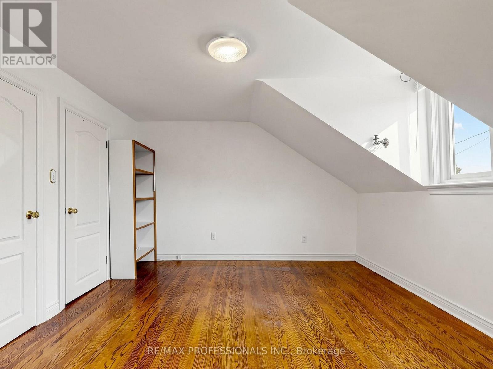 14 BRADLEY AVENUE - 19