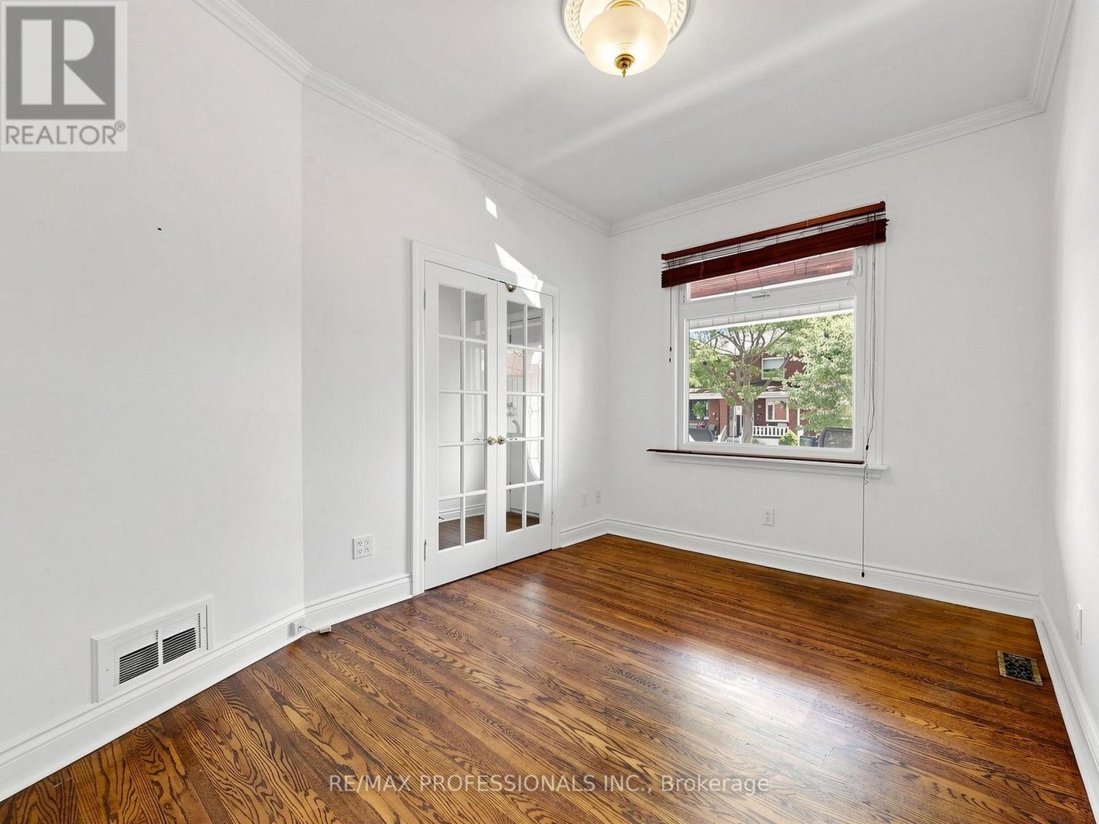 14 BRADLEY AVENUE - 7