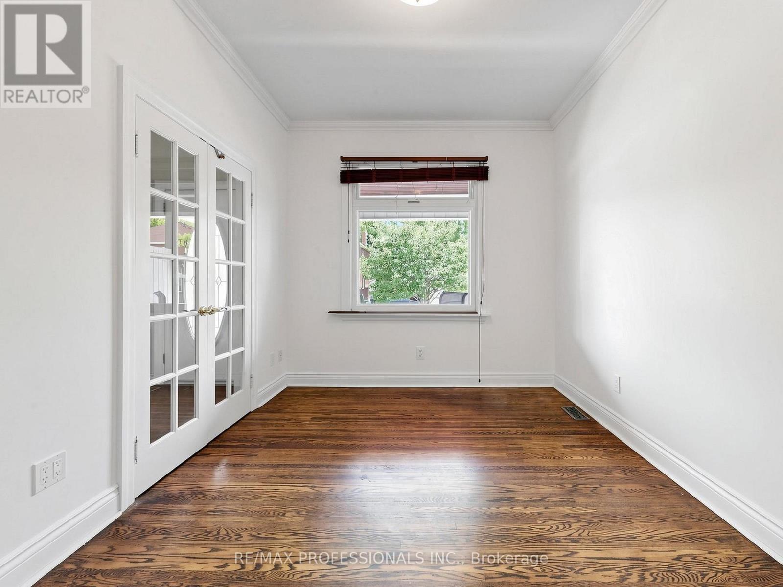 14 BRADLEY AVENUE - 8