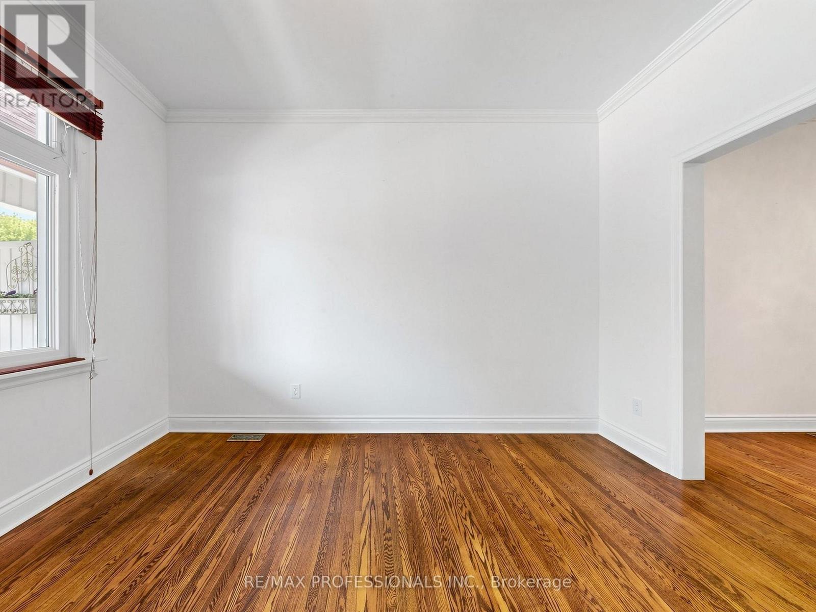 14 BRADLEY AVENUE - 9