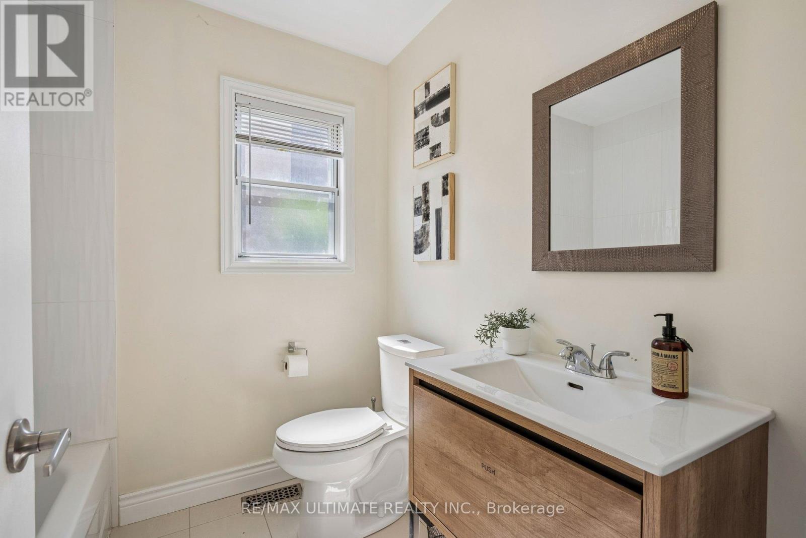 MAIN - 34 COMPTON CRESCENT