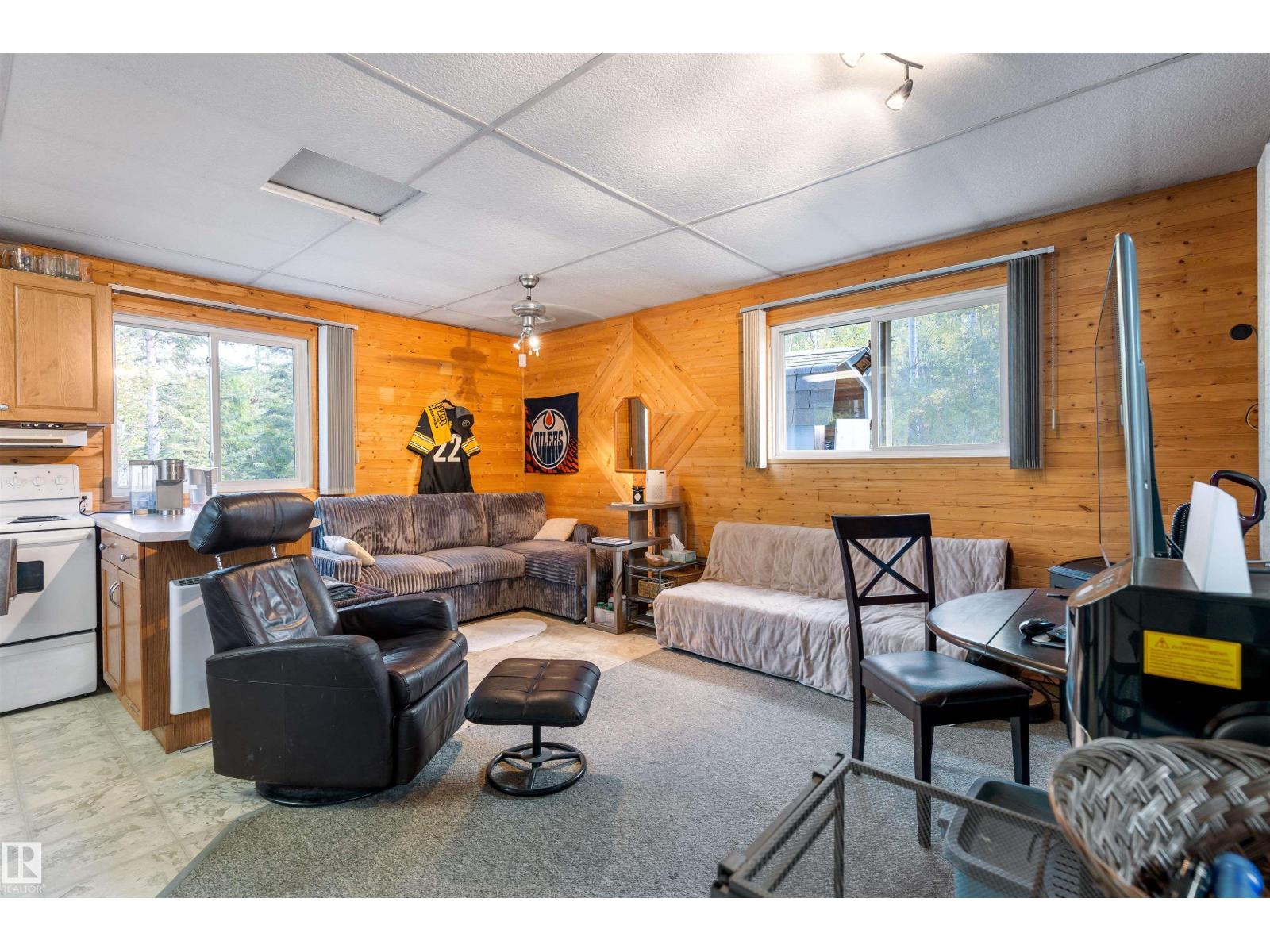 #115 55230 RGE ROAD 10 - 5