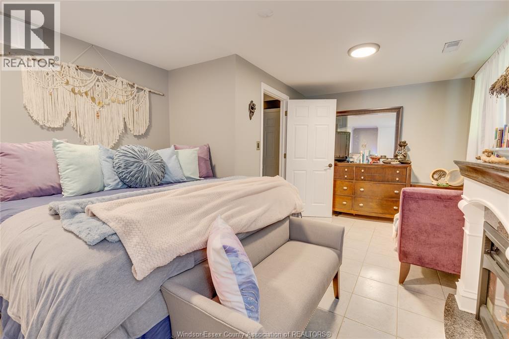 2841 GARVEY CRESCENT - 19