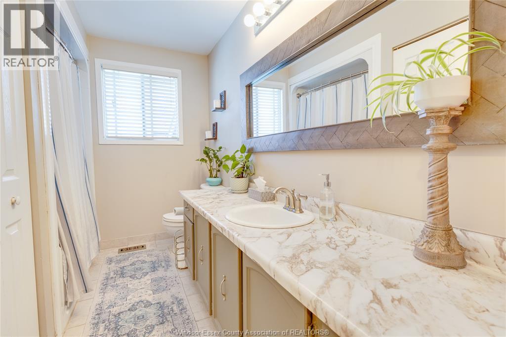 2841 GARVEY CRESCENT - 23