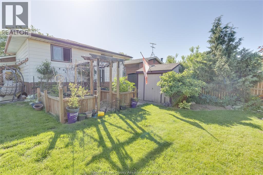 2841 GARVEY CRESCENT - 31