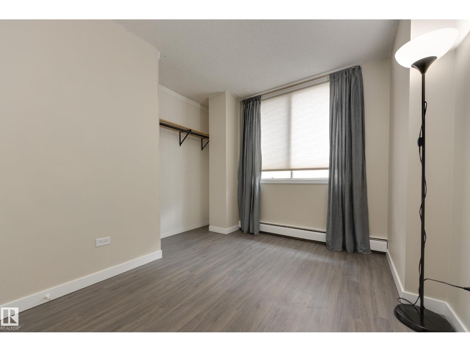 #103 9930 113 ST NW - 19