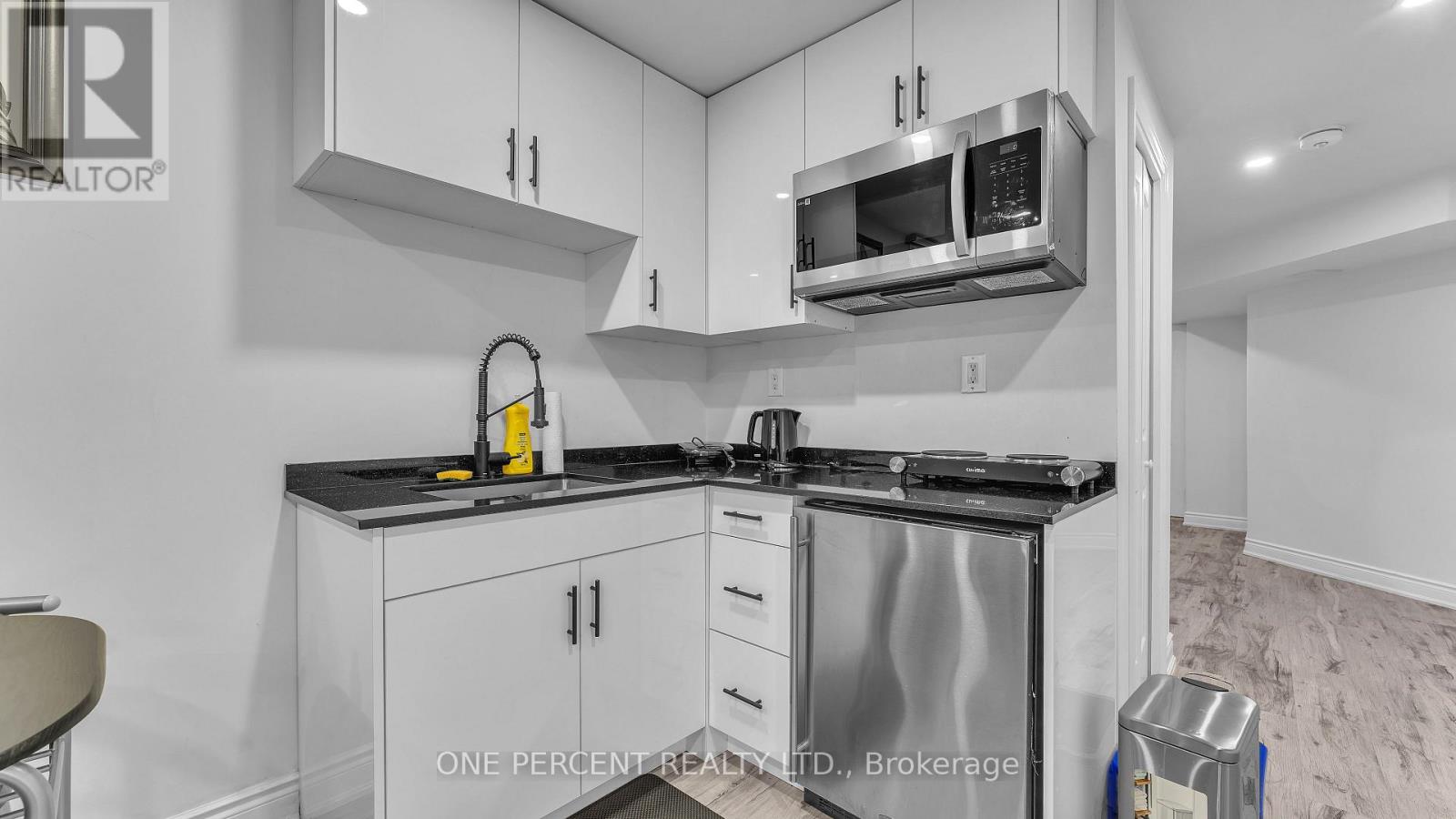 823 CEDARPARK WAY - 28