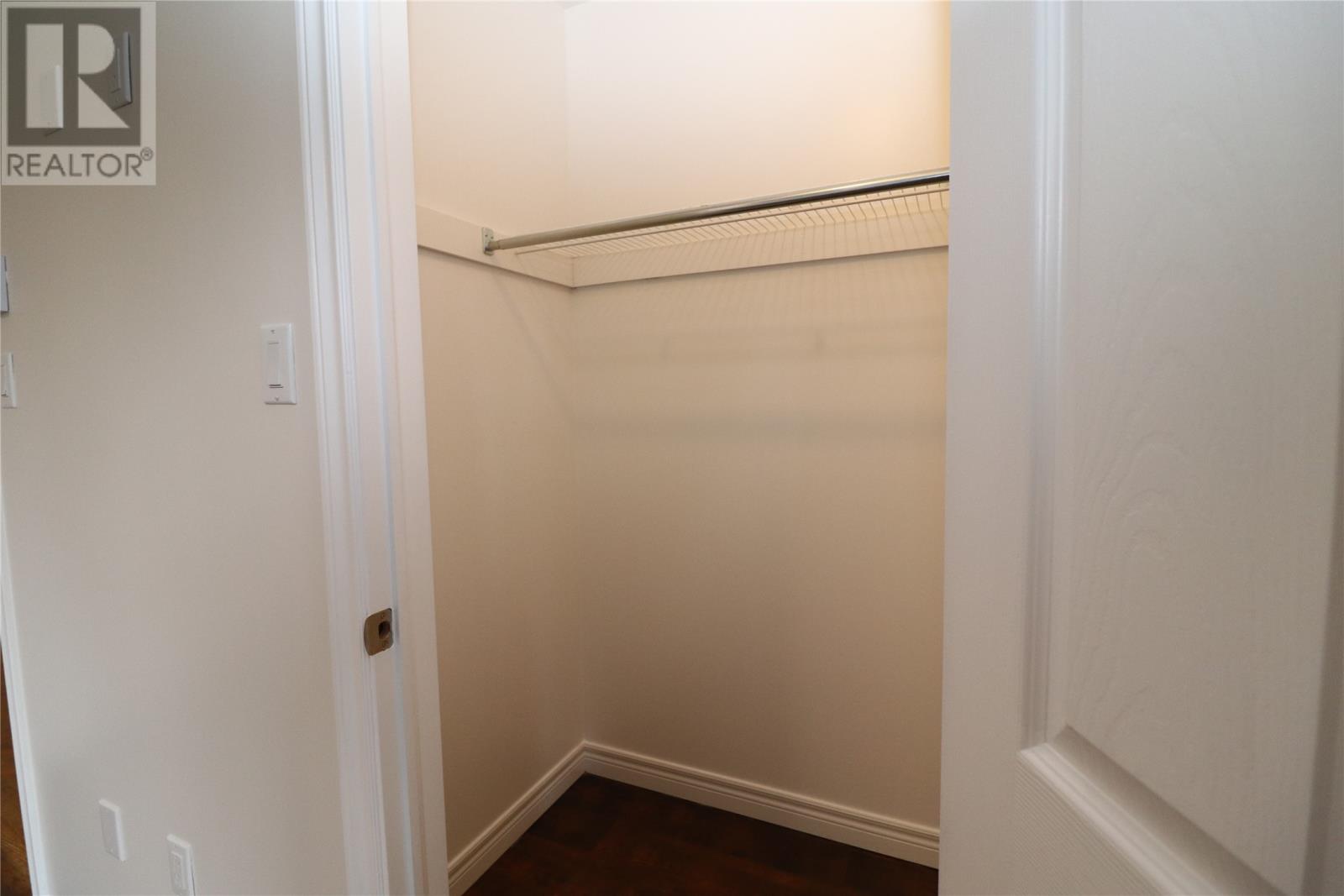 7 Squires Road - 11