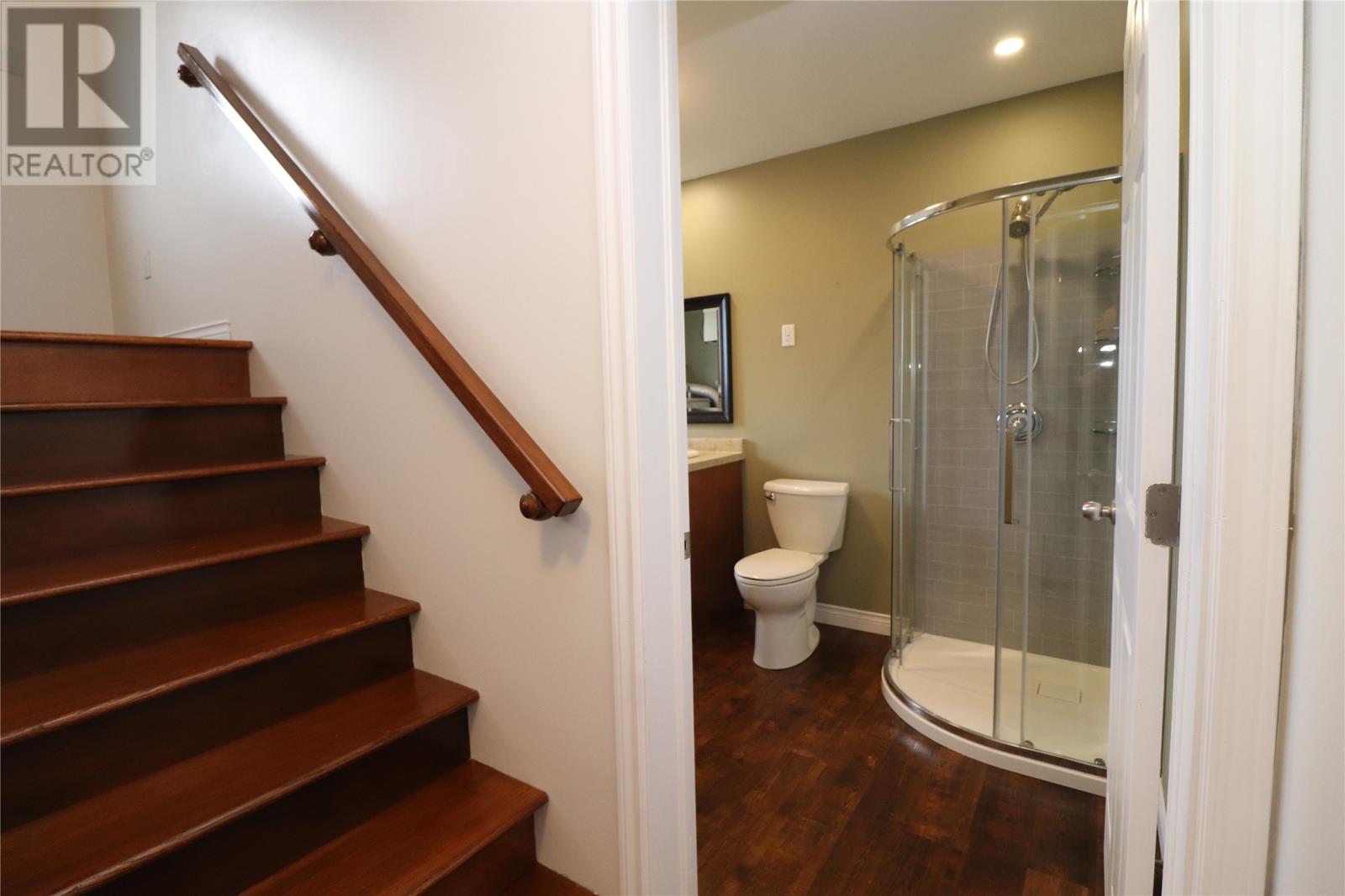 7 Squires Road - 16
