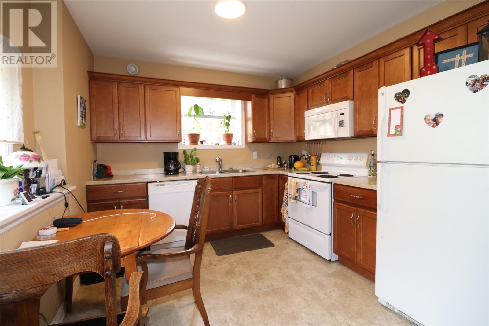 7 Squires Road - 22