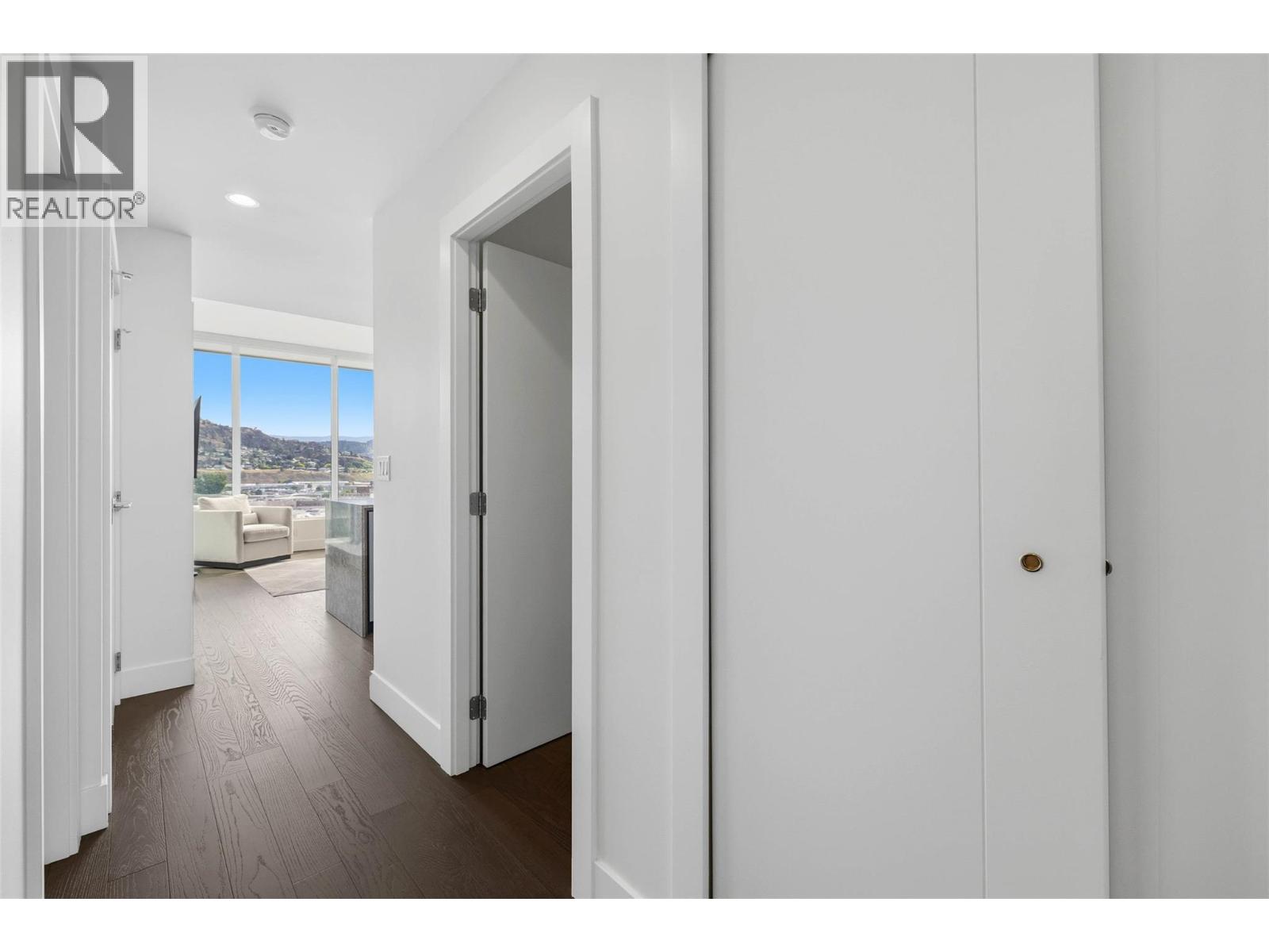 #1010 1191 SUNSET Drive - 8