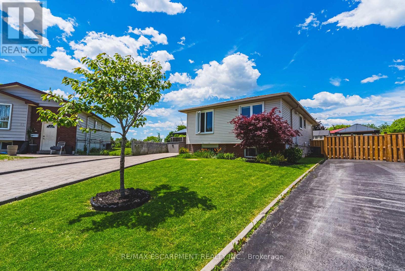 76 BOSTON CRESCENT - Image 2