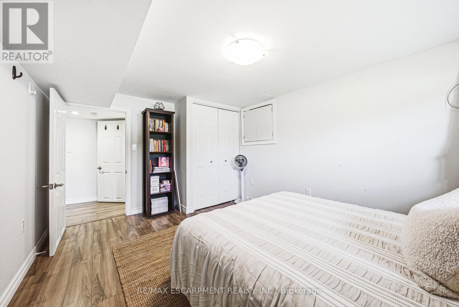 76 BOSTON CRESCENT - 27