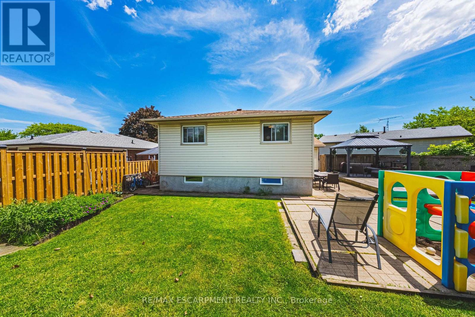 76 BOSTON CRESCENT - 38