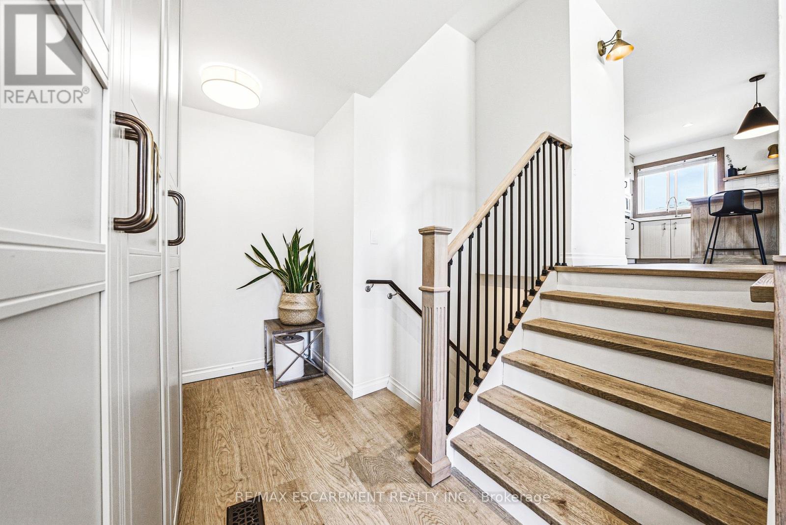 76 BOSTON CRESCENT - 7