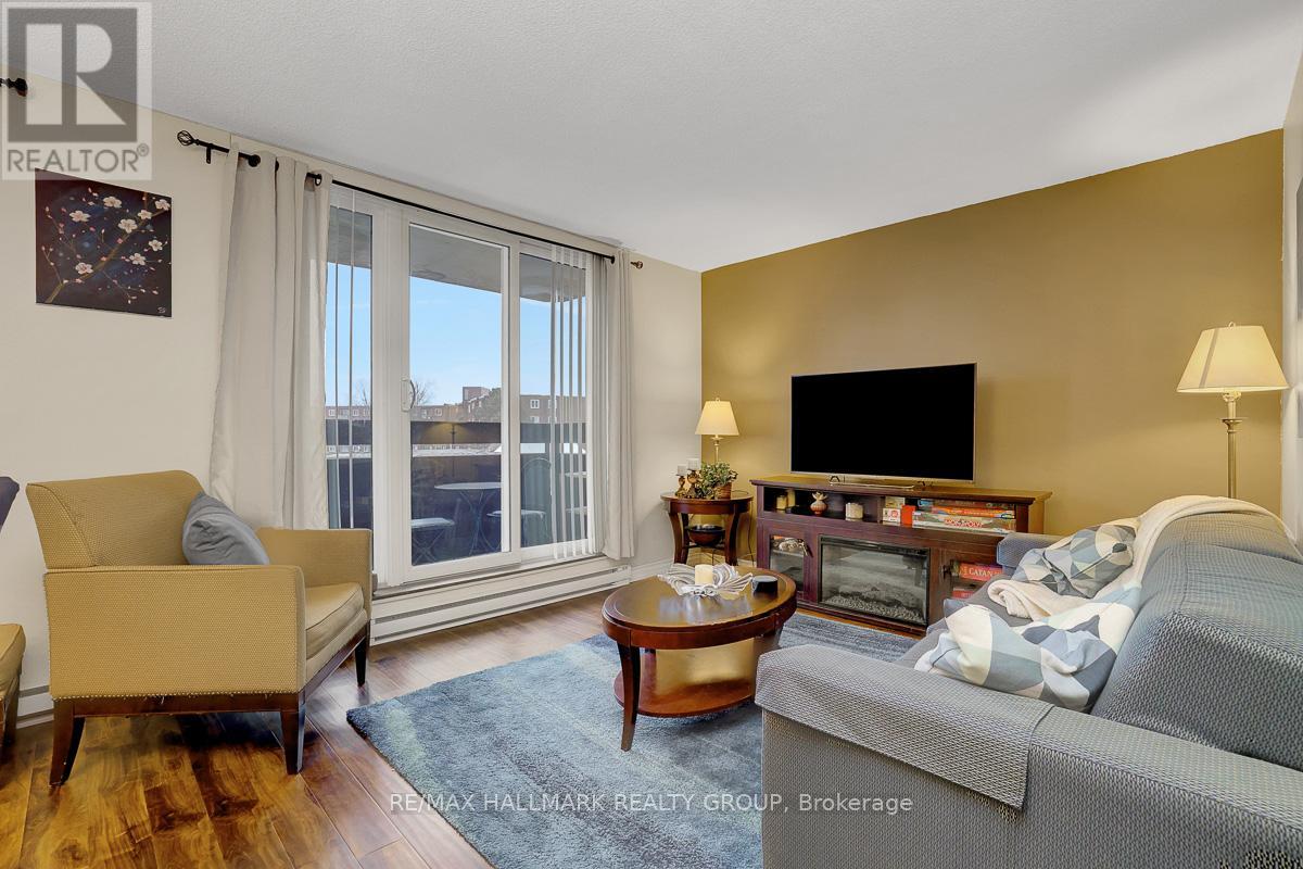 #210 2000 JASMINE CRESCENT - Image 2