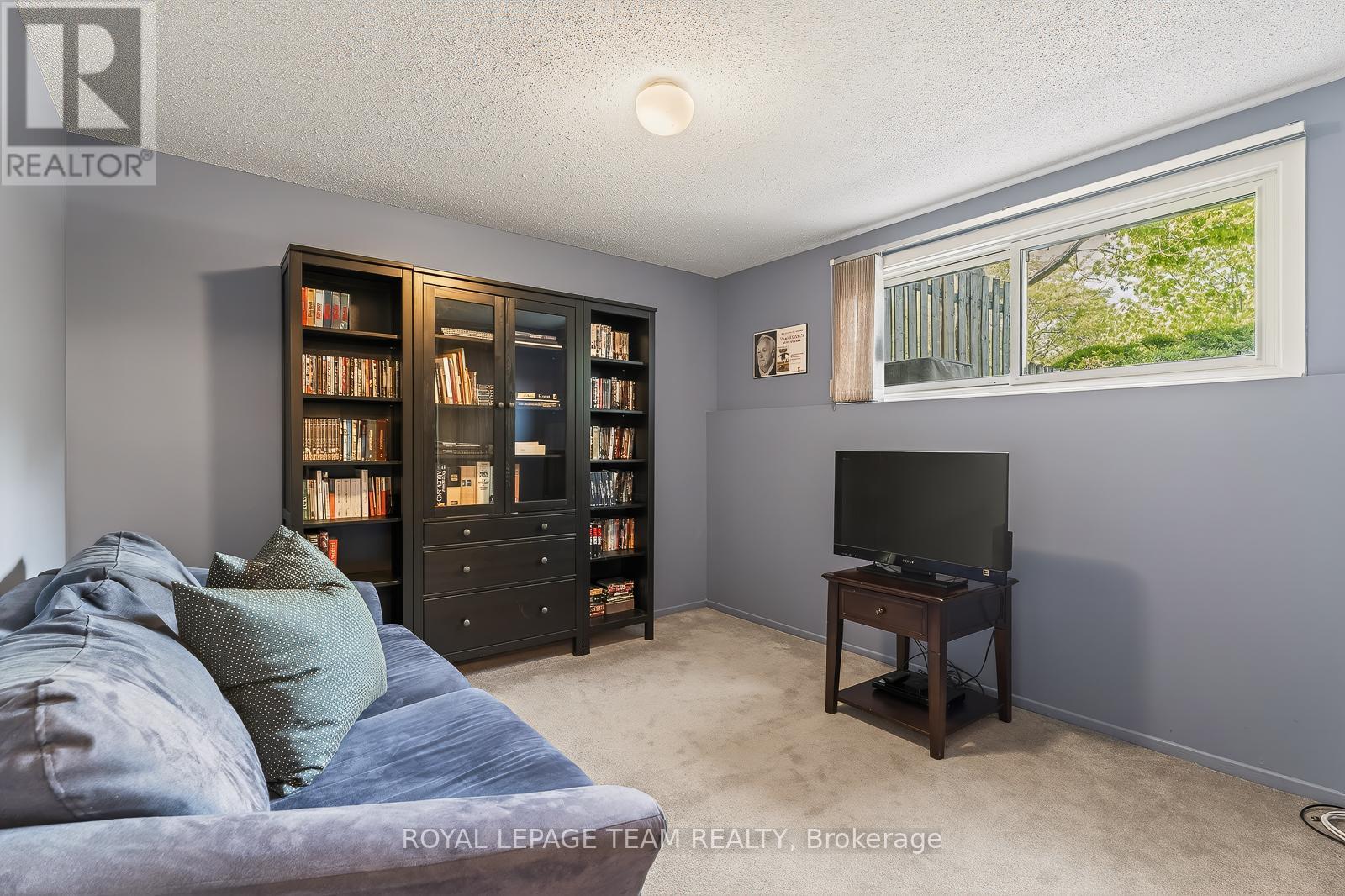 #9 402 MONTFORT STREET - 20