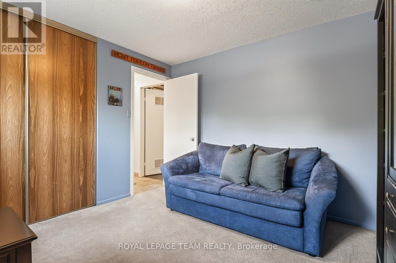 #9 402 MONTFORT STREET - 21