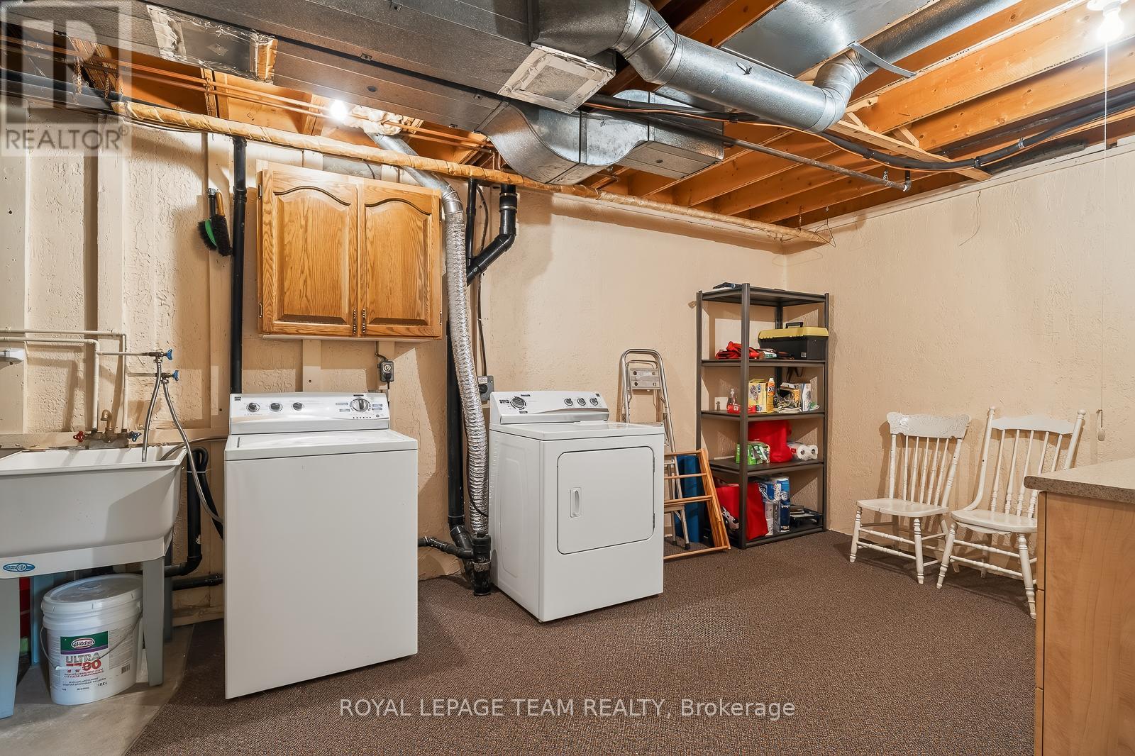 #9 402 MONTFORT STREET - 22