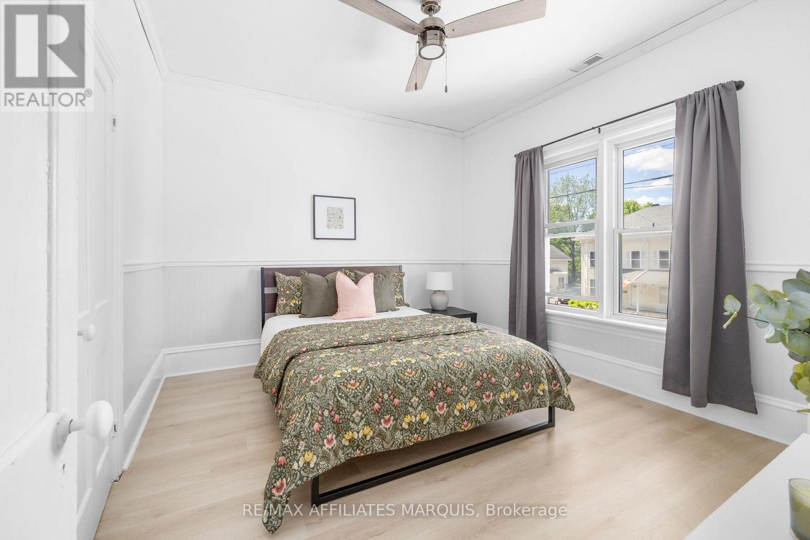 127 BROCKVILLE STREET - 19