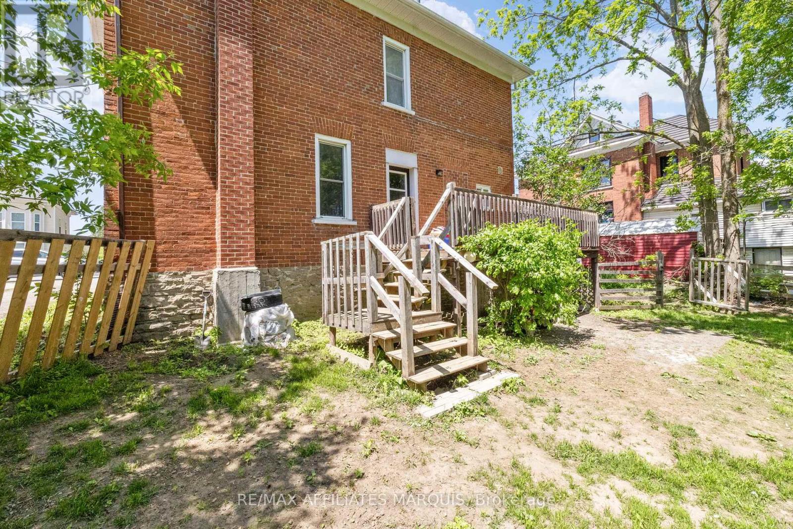 127 BROCKVILLE STREET - 30