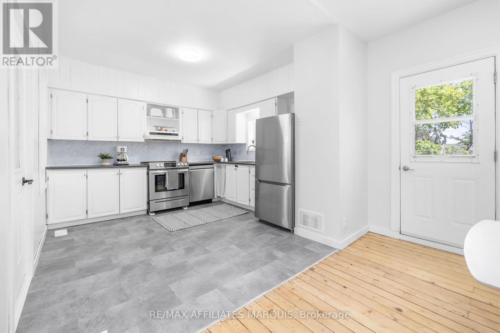 127 BROCKVILLE STREET - 7