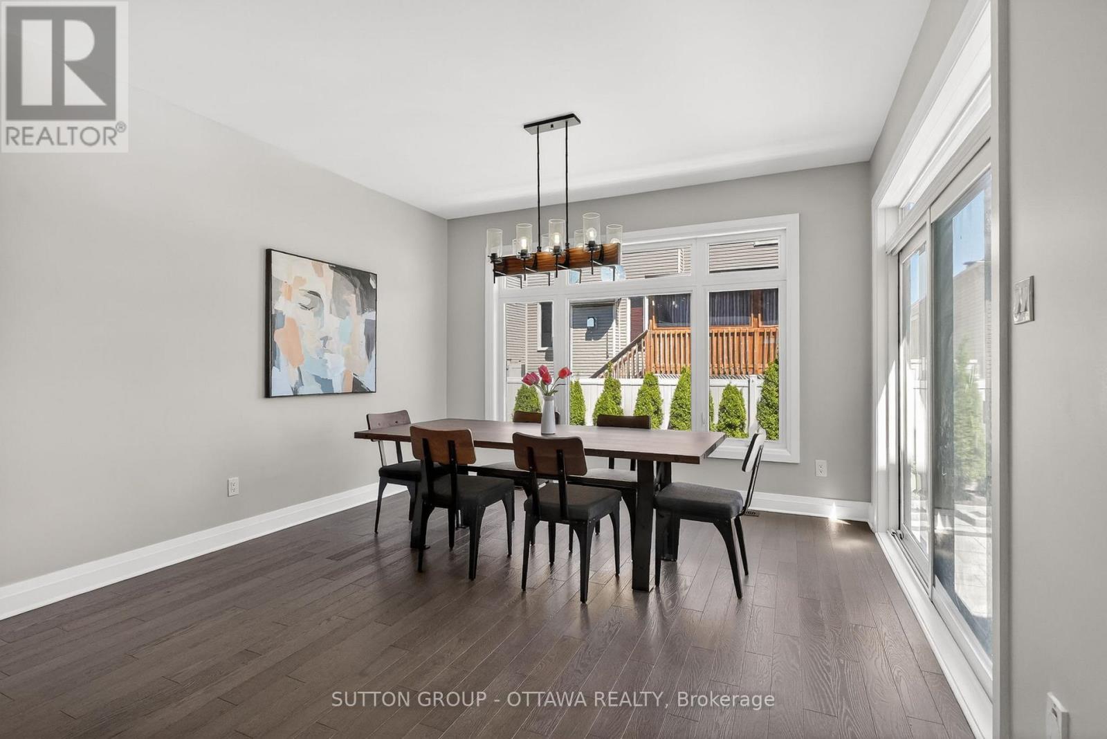 824 CONTOUR STREET - 12