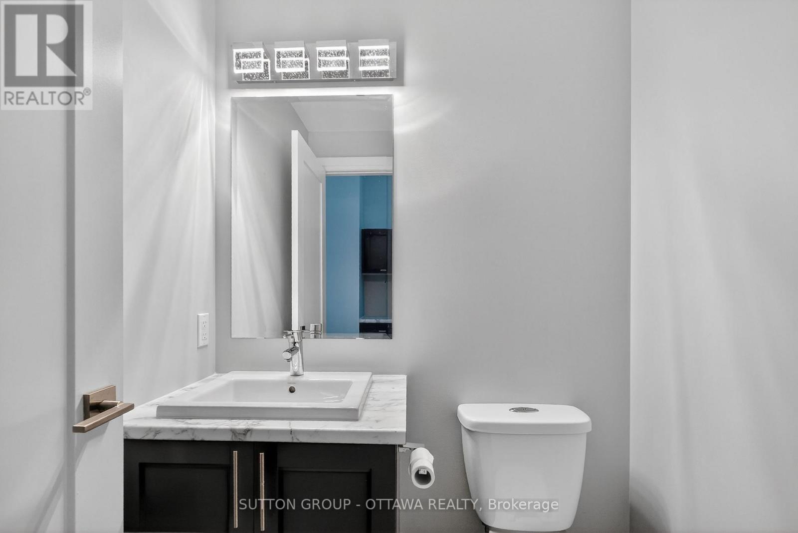 824 CONTOUR STREET - 14
