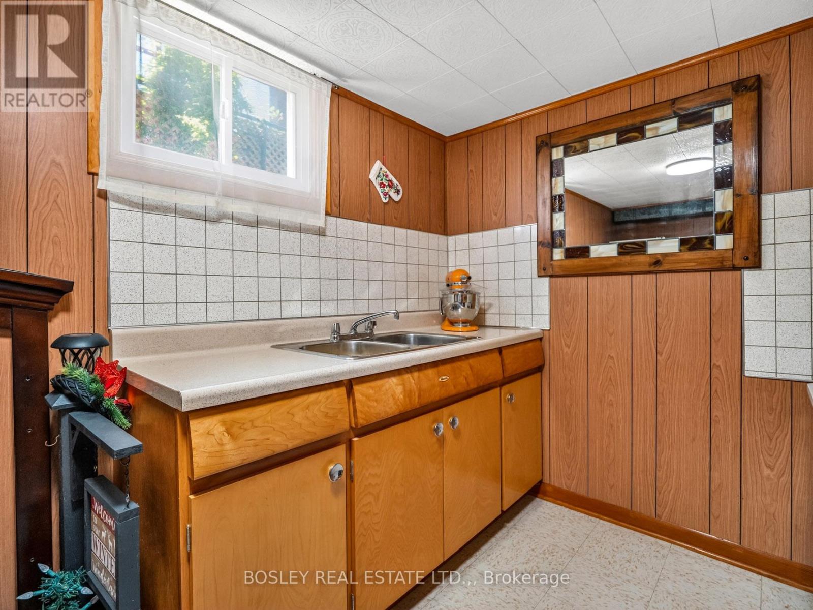 6521 CALEDONIA STREET - 22
