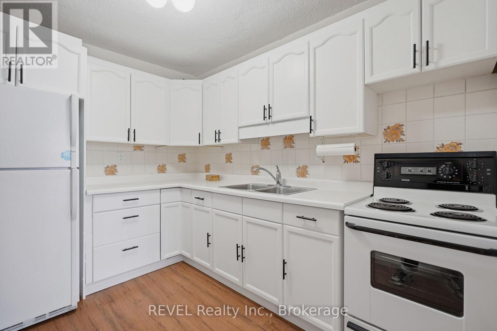 #411 365 GENEVA STREET - 10