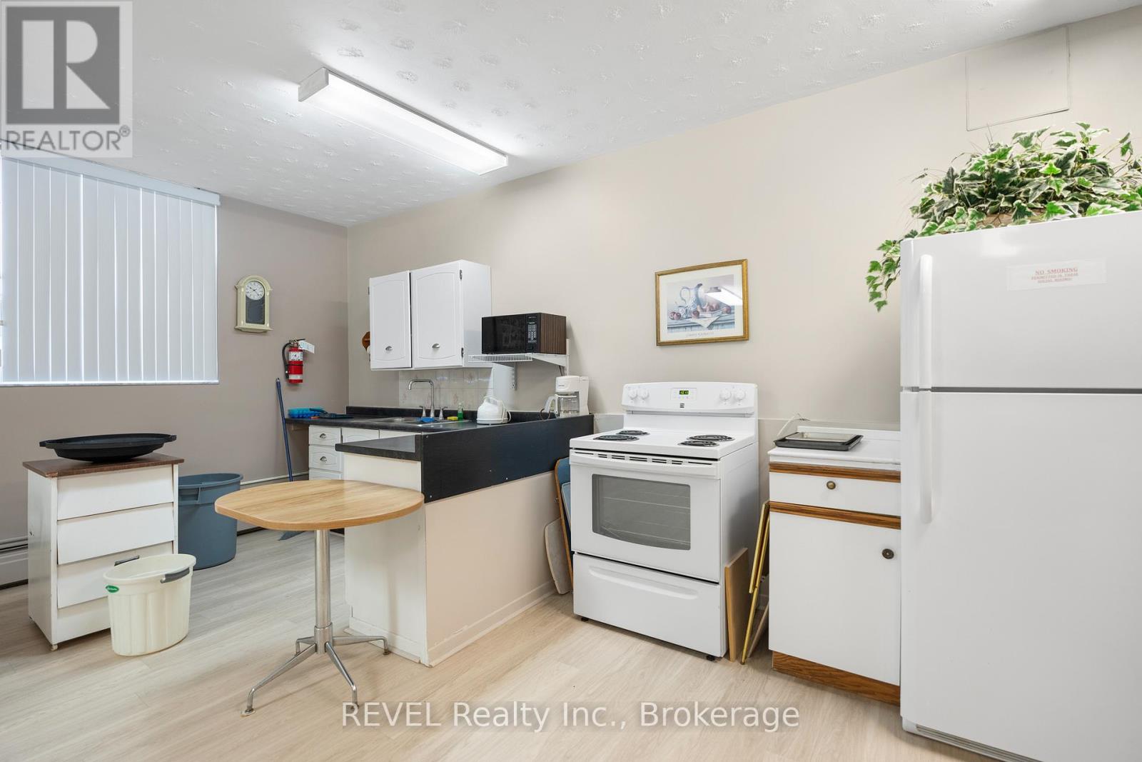 #411 365 GENEVA STREET - 28