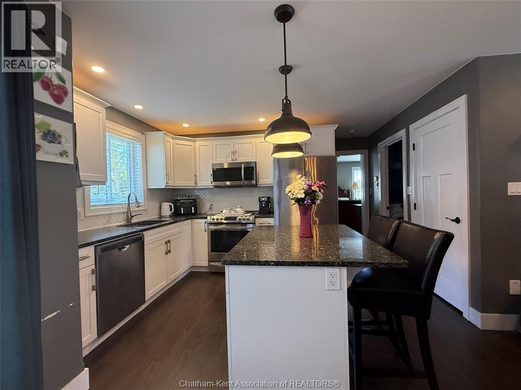 15 LISGAR STREET - 2