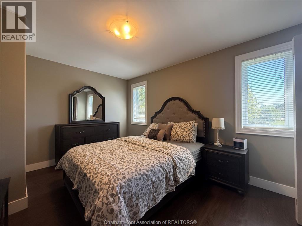 15 LISGAR STREET - Image 18