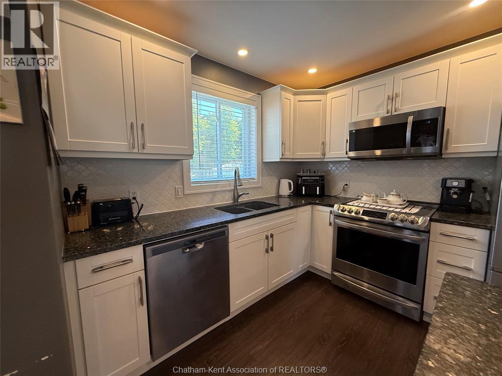 15 LISGAR STREET - Image 3