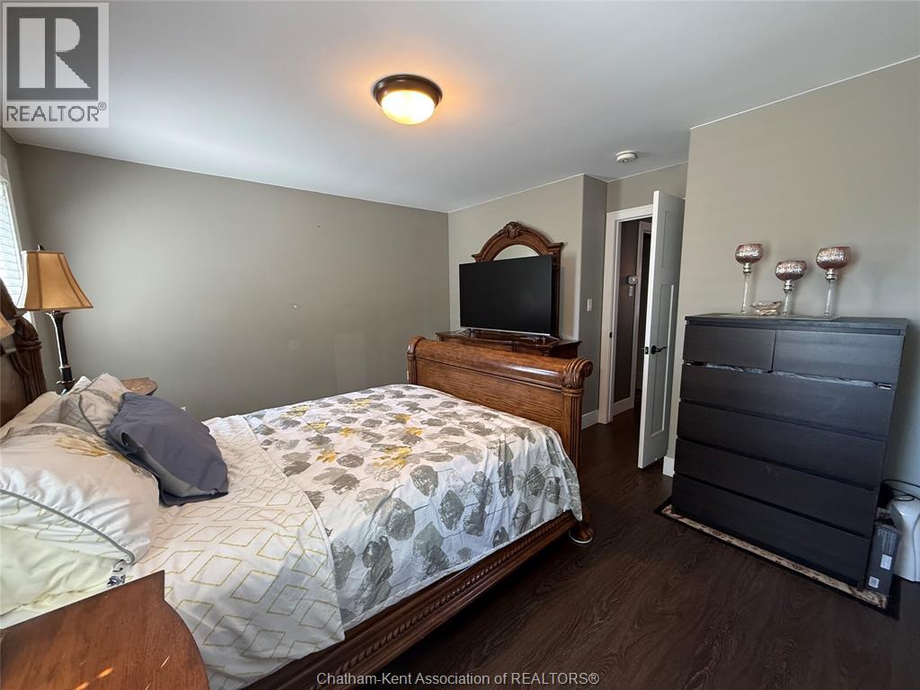 15 LISGAR STREET - Image 13