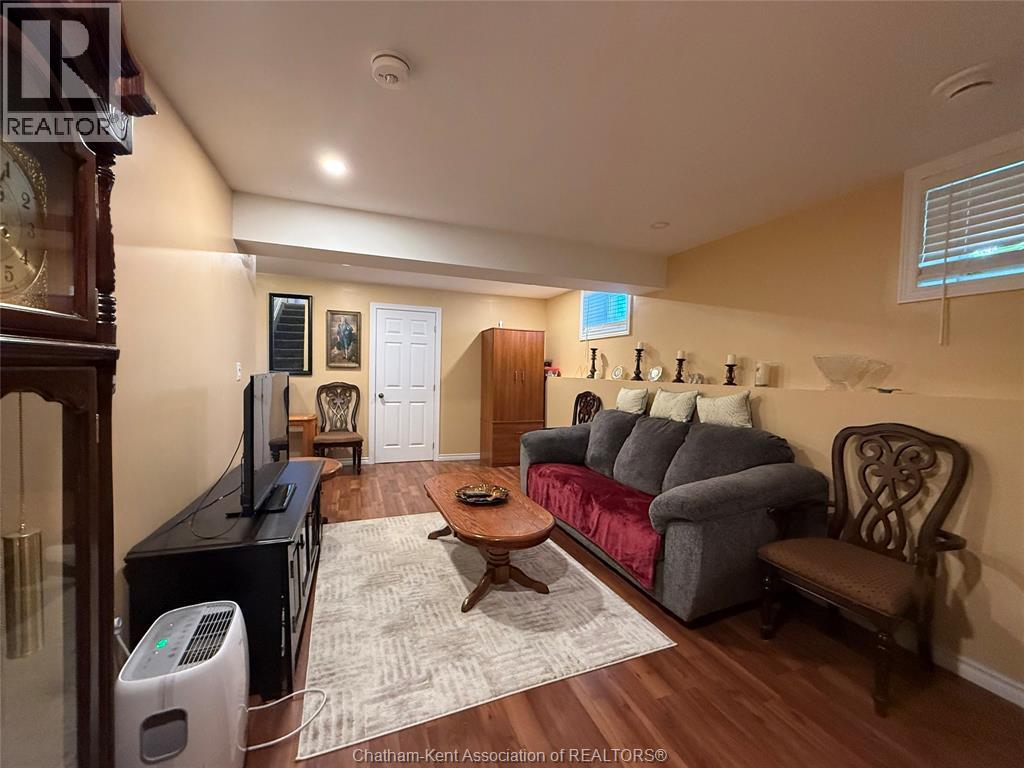15 LISGAR STREET - Image 23