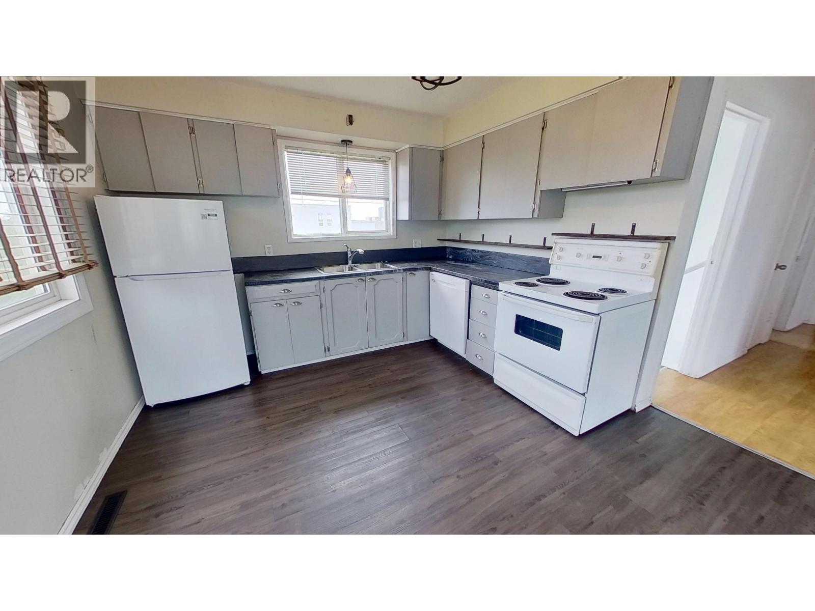 10703 102 AVENUE - 7