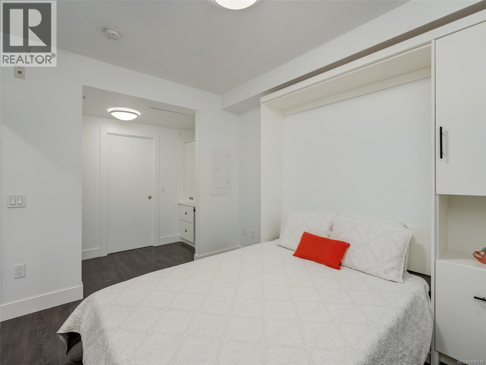 #412 2461 Sidney Ave - 11