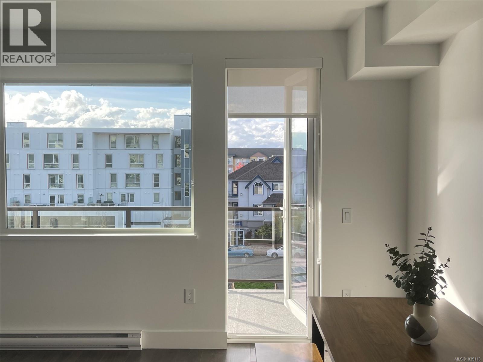 #412 2461 Sidney Ave - 17