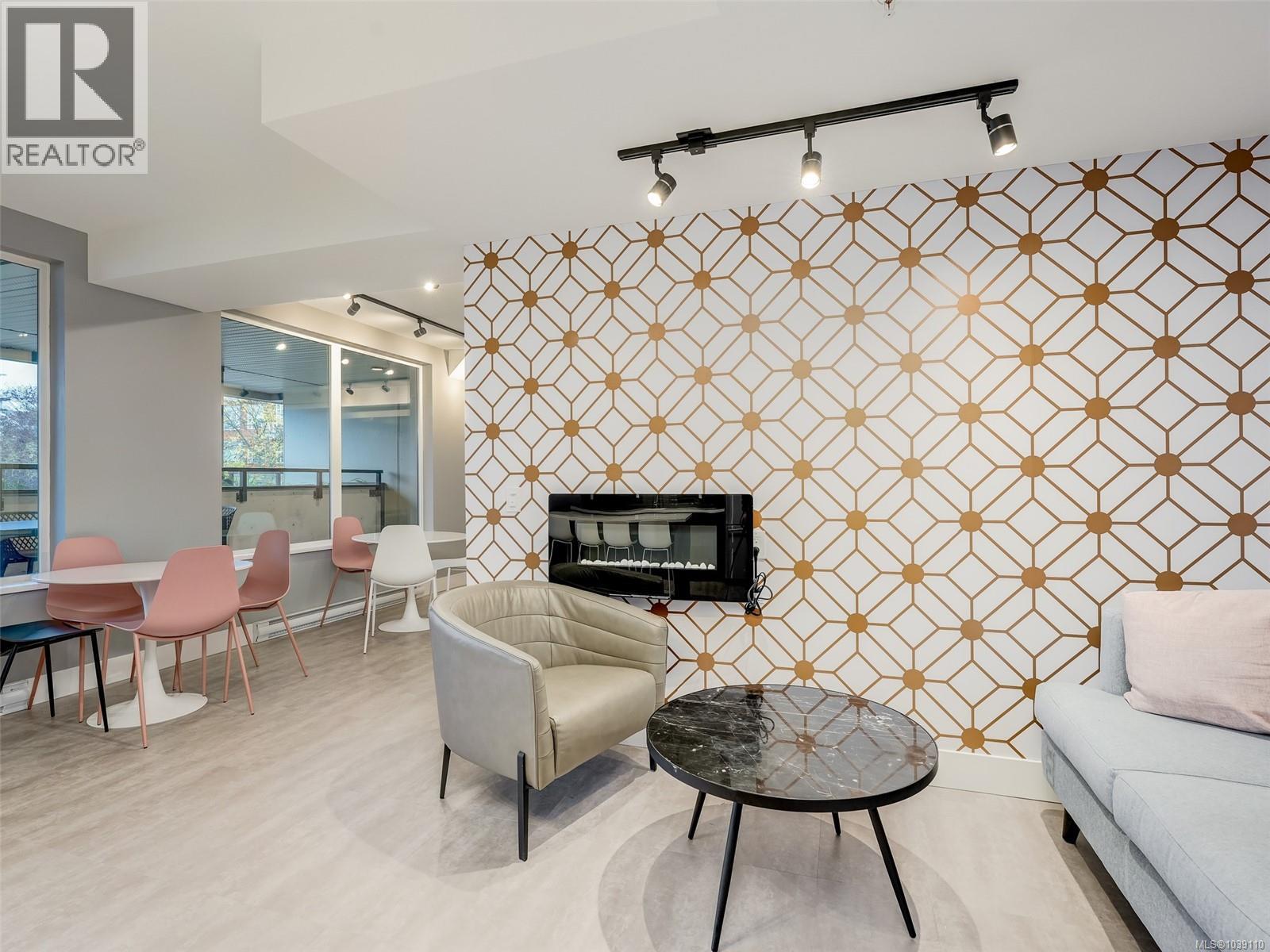 #412 2461 Sidney Ave - 21