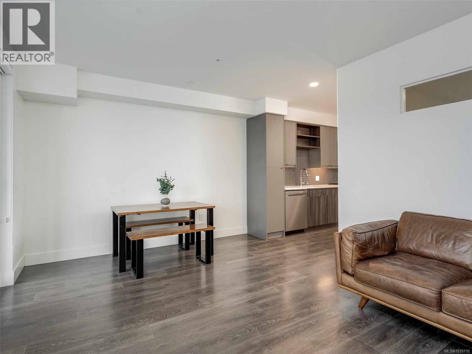 #412 2461 Sidney Ave - Image 3